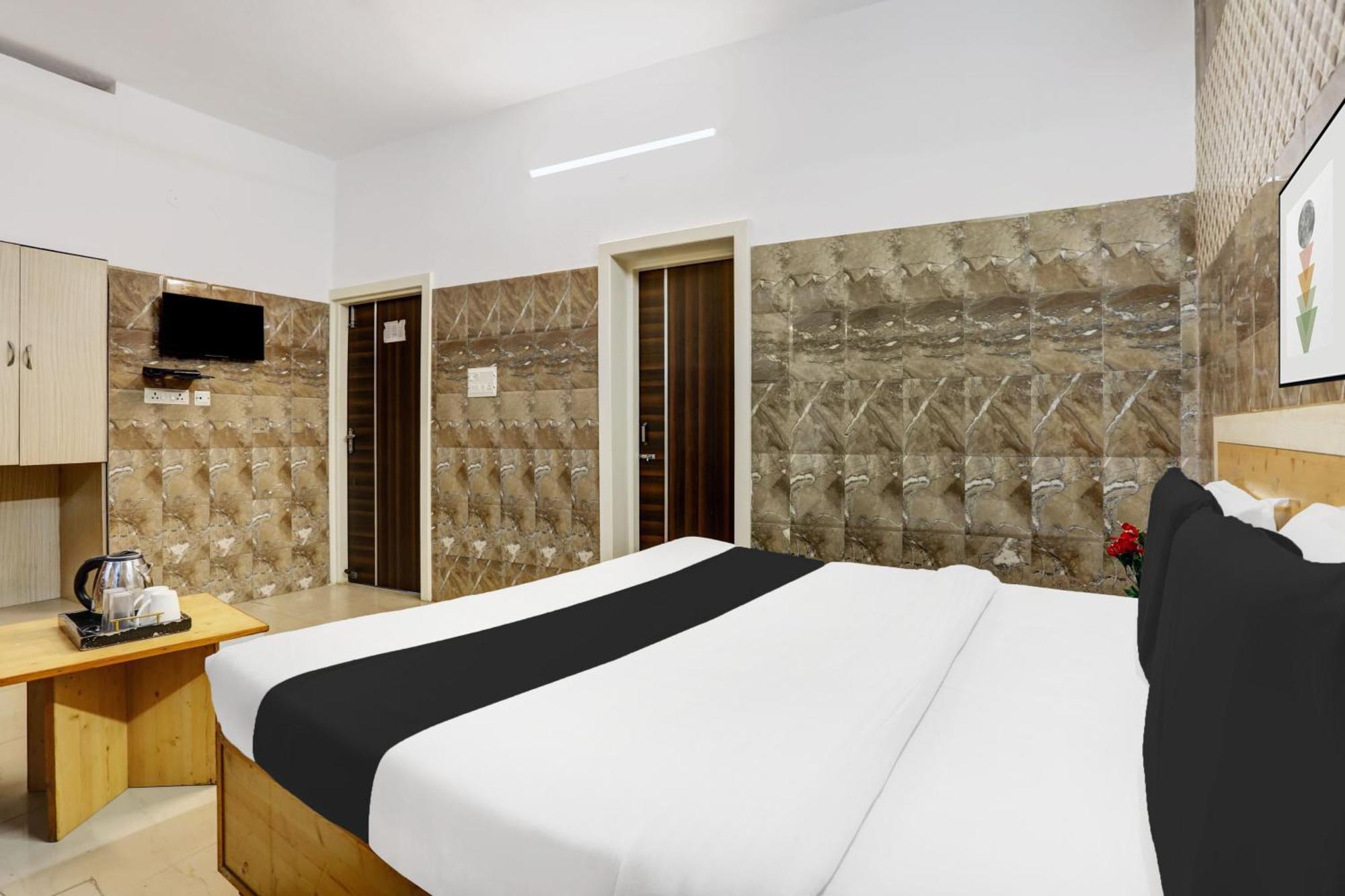 Hotel O Jammu Near Ragunath Bazaar Formerly Goodwill Экстерьер фото